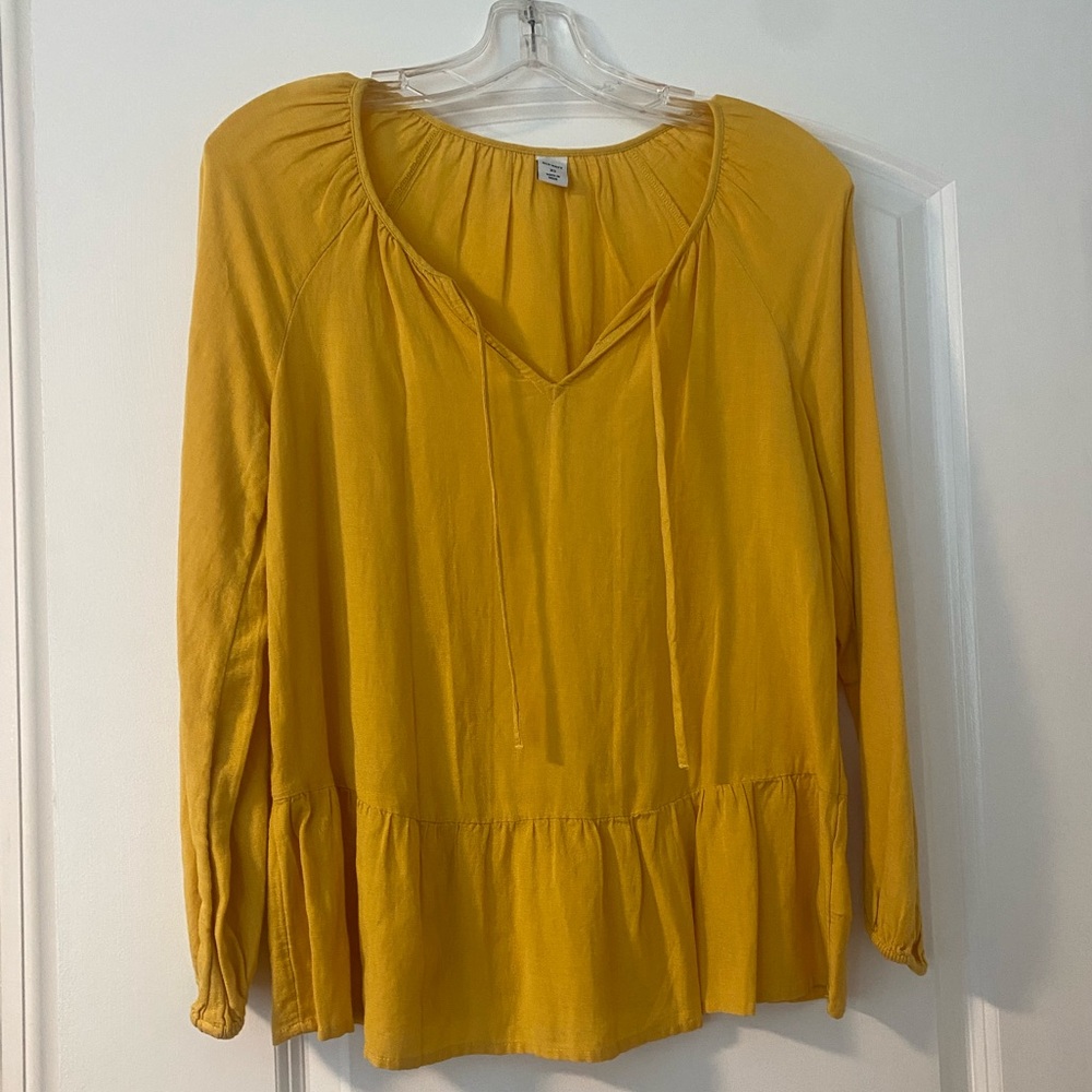 Old navy long sleeve linen feeling shirt